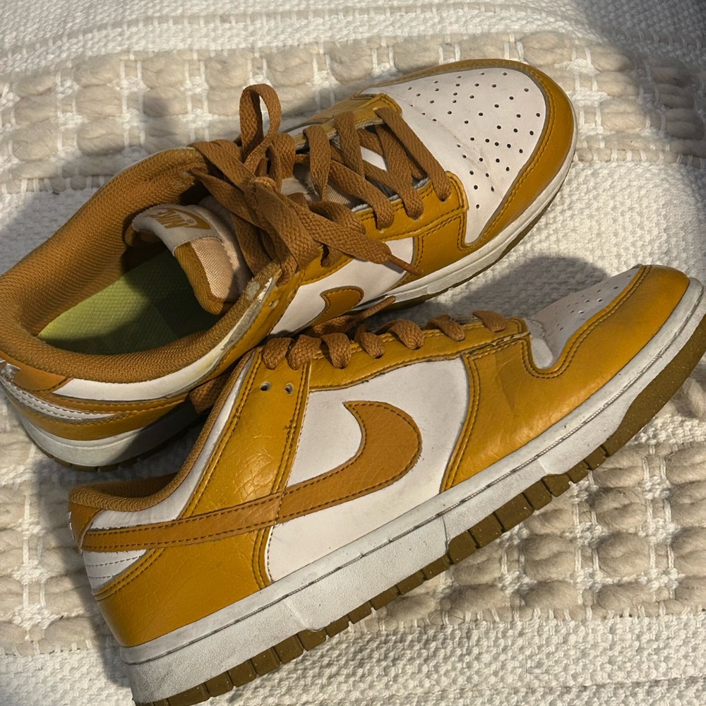 Nike White and Gold Sneakers